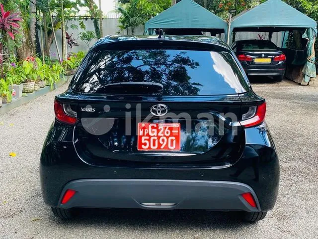 Toyota Yaris 2023 photo 2