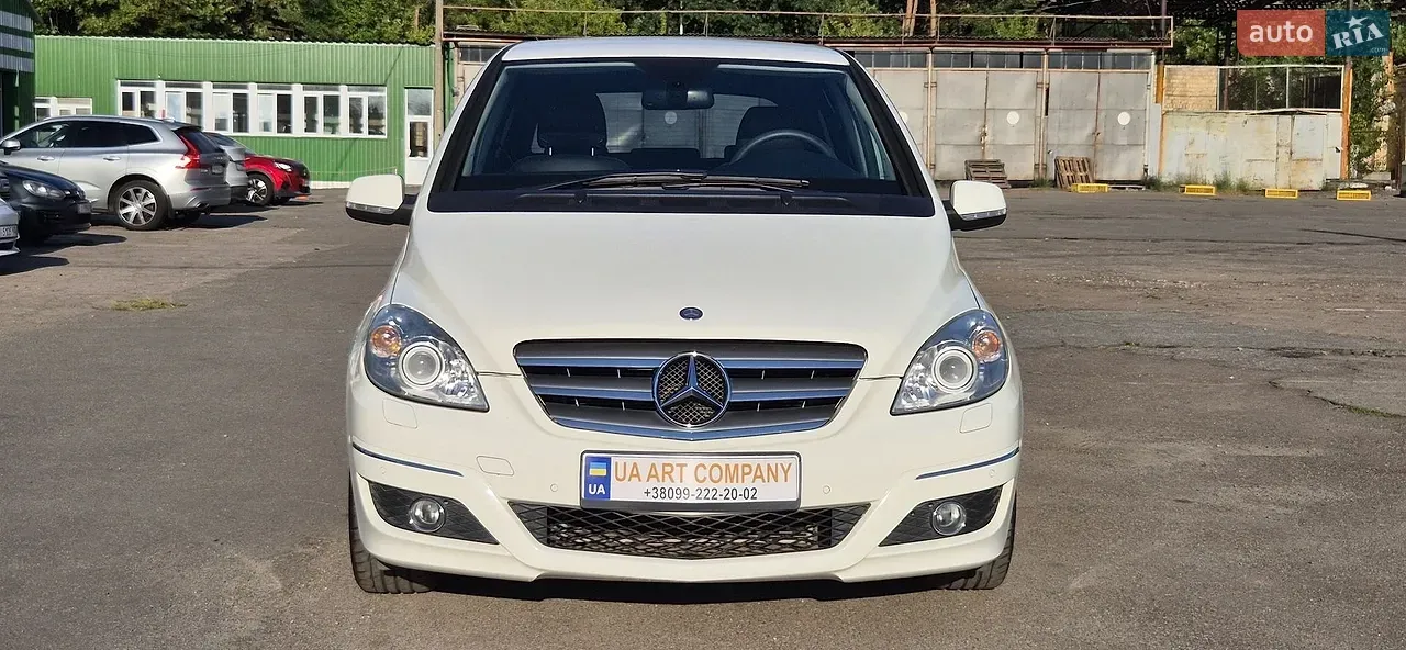 Mercedes-Benz B-Class 2011 photo 4