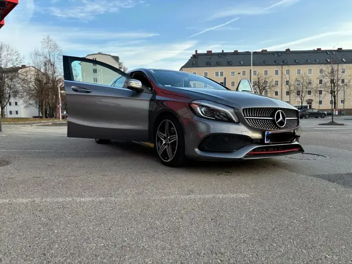 Mercedes-Benz A-Class 2018 photo 2