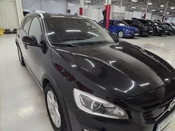 Volvo V60 Cross Country 2016 photo 3