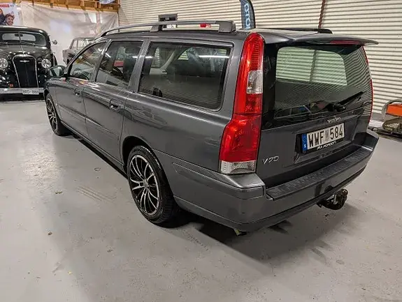 Volvo V70 2006 photo 2