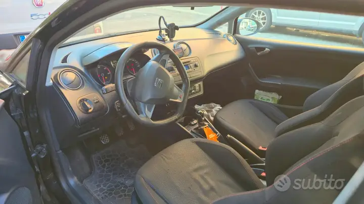 Seat Ibiza 2014 photo 4