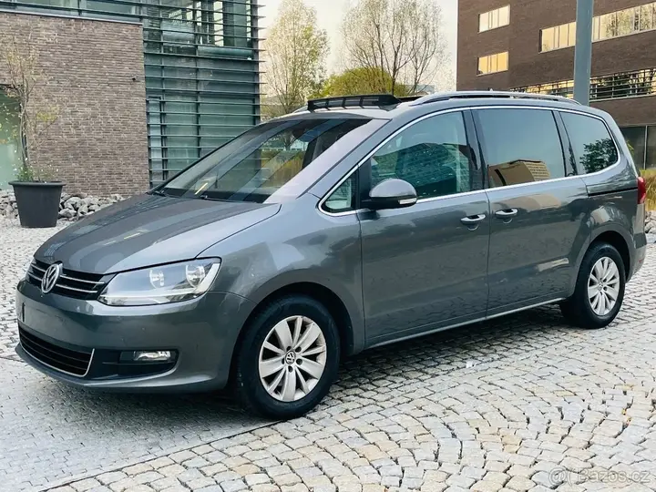 Volkswagen Sharan 2016 photo 2