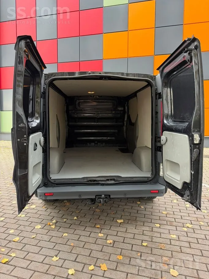 Opel Vivaro 2011 photo 5