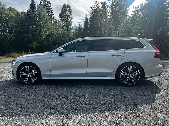 Volvo V60 2019 photo 4