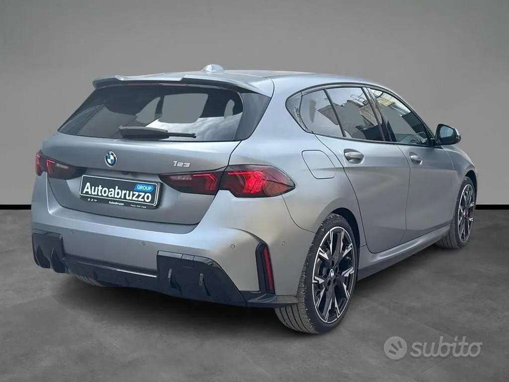 BMW 1 Series 2026 photo 5