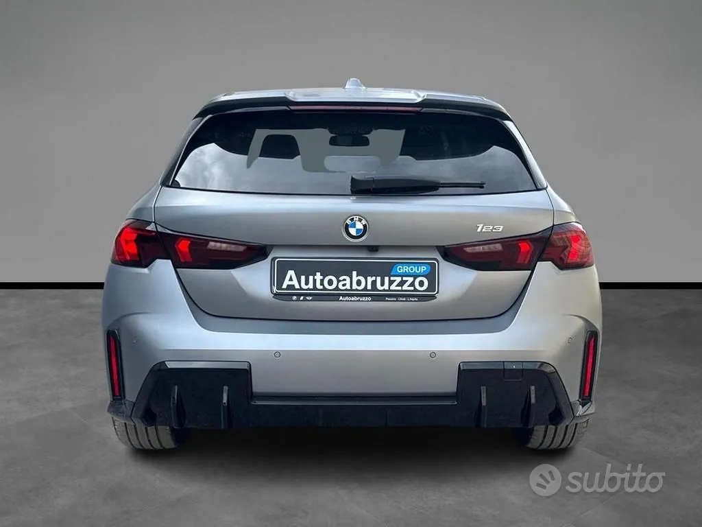 BMW 1 Series 2026 photo 4