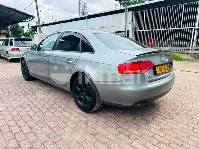 Audi A4 2012 photo 3