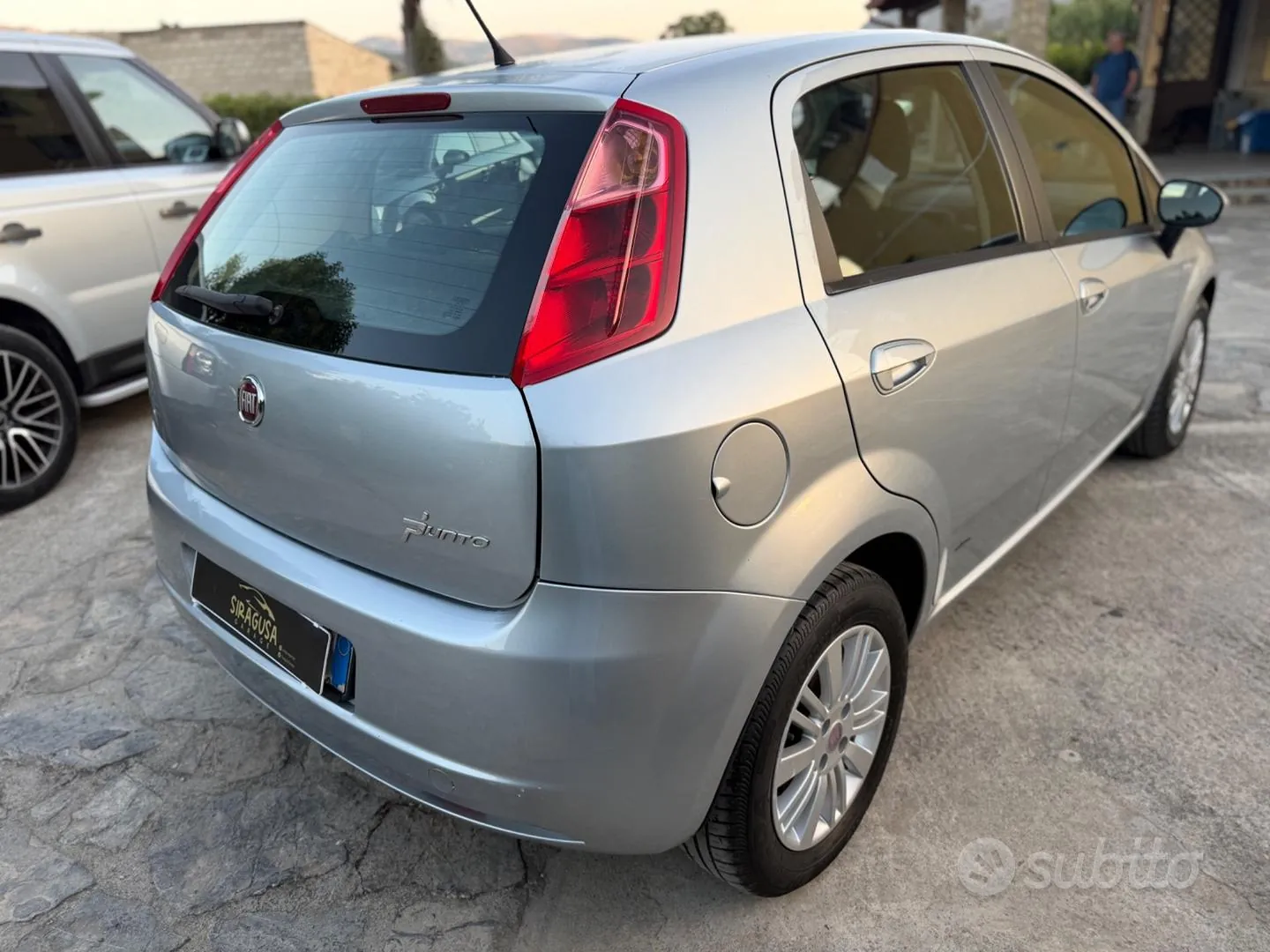 Fiat Grande Punto 2010 photo 4