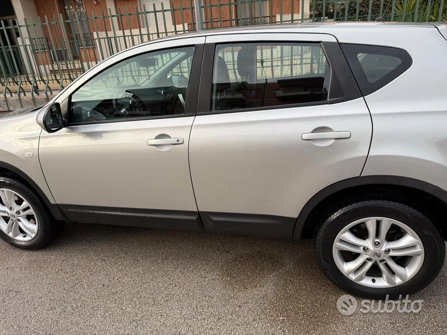 Nissan Qashqai 2013 photo 2