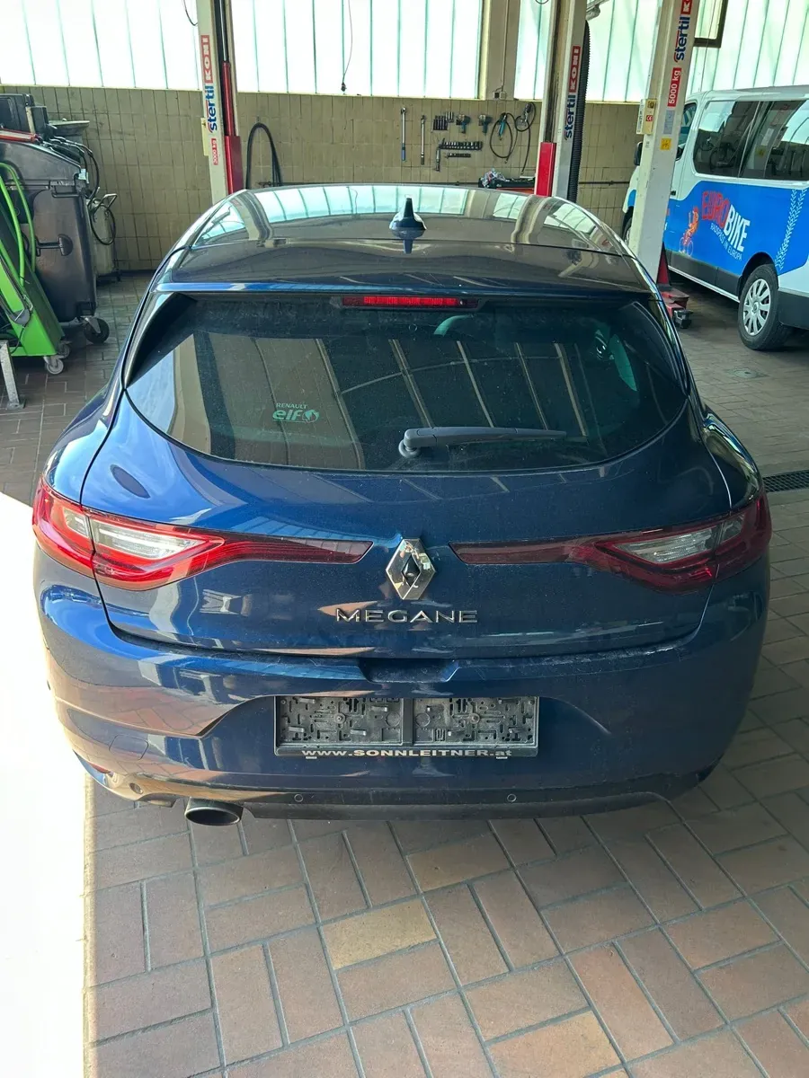Renault Megane 2018 photo 2