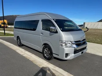 Toyota Hiace 2020 photo 2