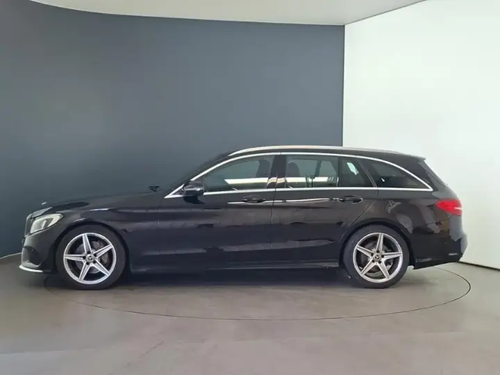 Mercedes-Benz C-Class 2018 photo 4