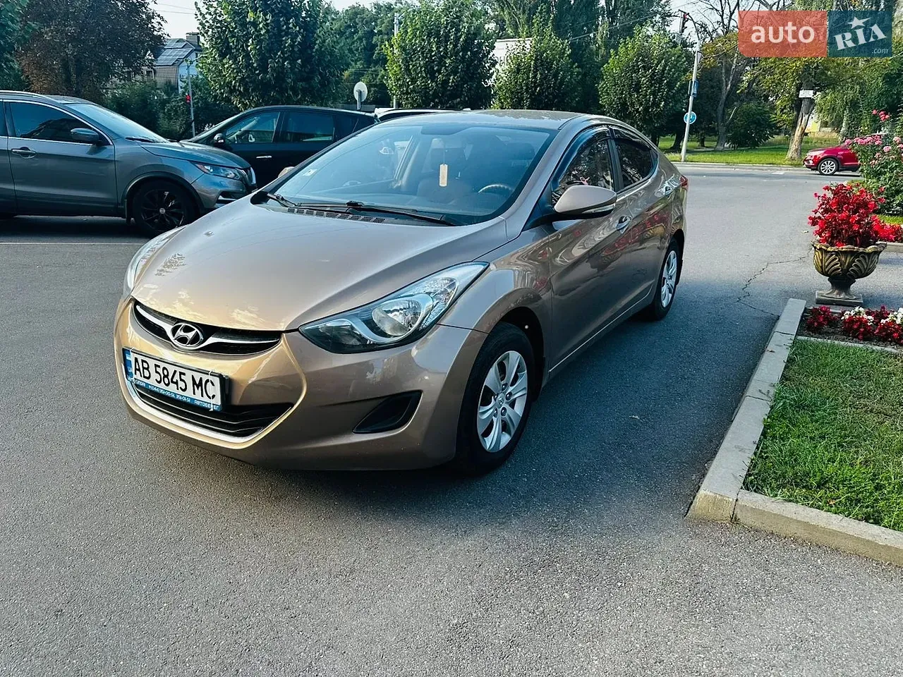 Hyundai Elantra 2013 photo 4