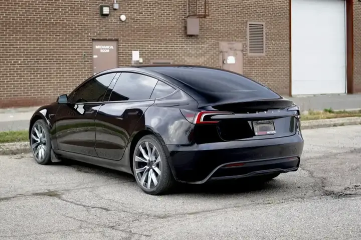 Tesla Model 3 2024 photo 5