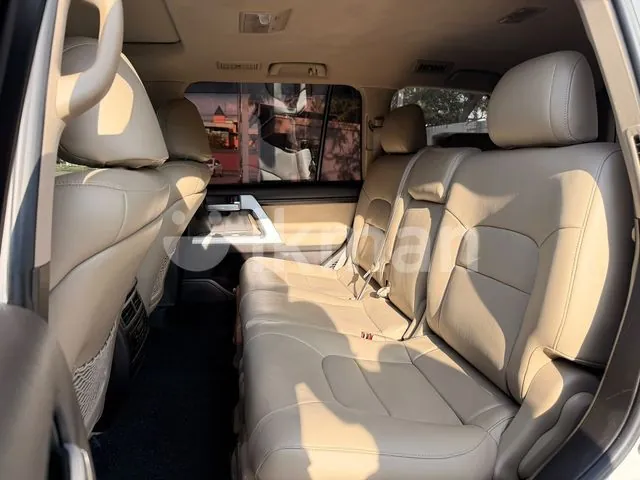 Toyota Land Cruiser Sahara 2010 photo 5