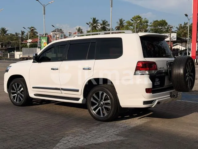 Toyota Land Cruiser Sahara 2010 photo 3