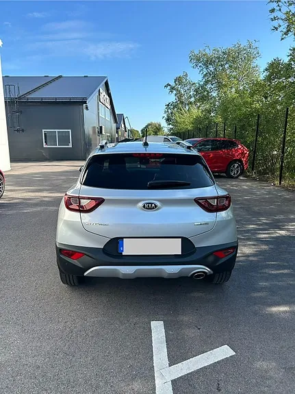 Kia Stonic 2021 photo 2