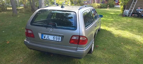 Mercedes-Benz E240 1999 photo 4