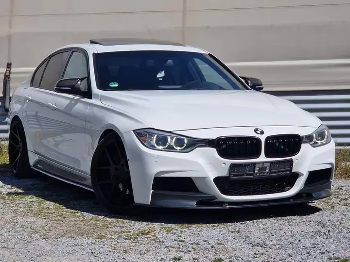 BMW F30