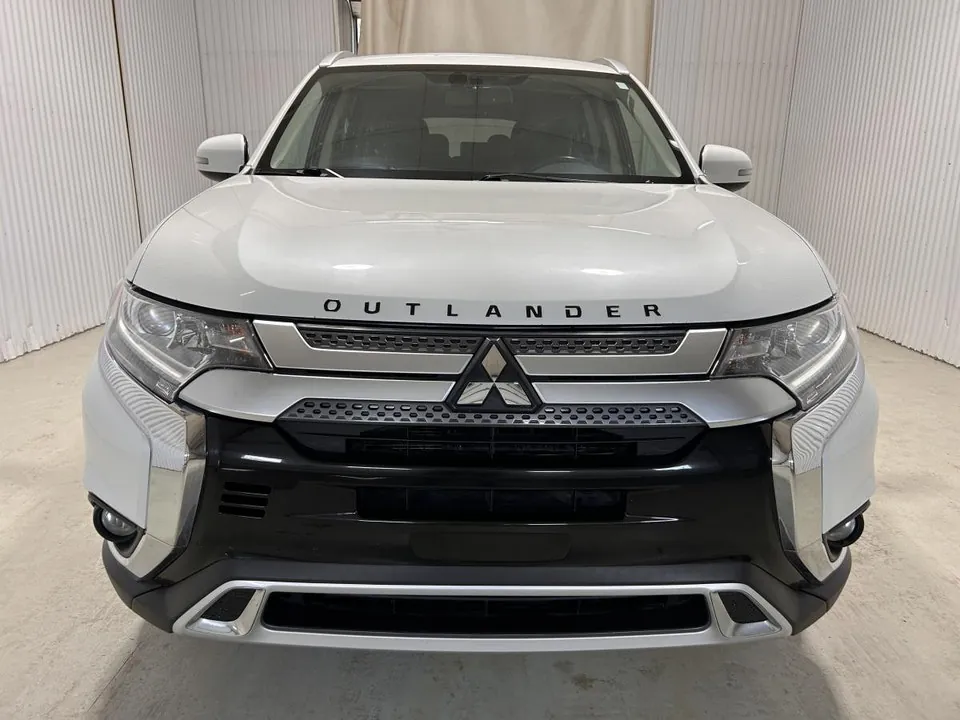 Mitsubishi Outlander 2020 photo 2
