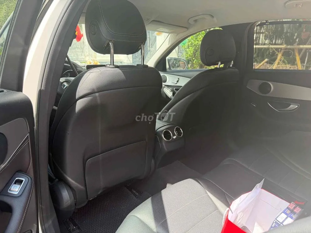 Mercedes-Benz C-Class 2016 photo 2