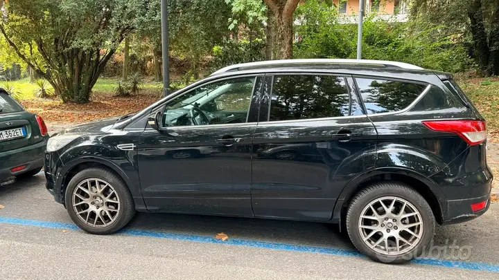 Ford Kuga 2015 photo 2