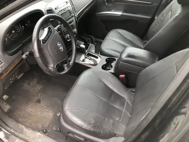 Hyundai Santa Fe 2010 photo 5