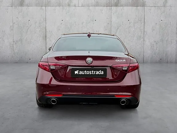 Alfa Romeo Giulia 2019 photo 4