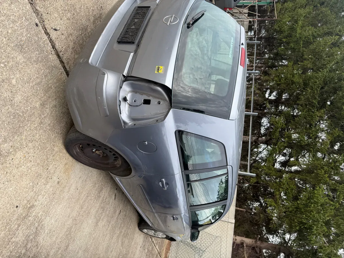 Opel Zafira 2007 photo 3
