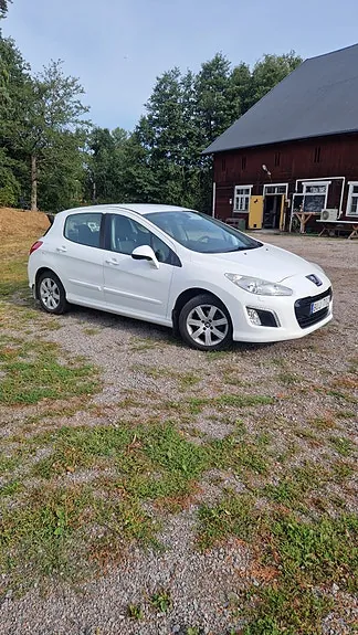 Peugeot 308 2011 photo 2