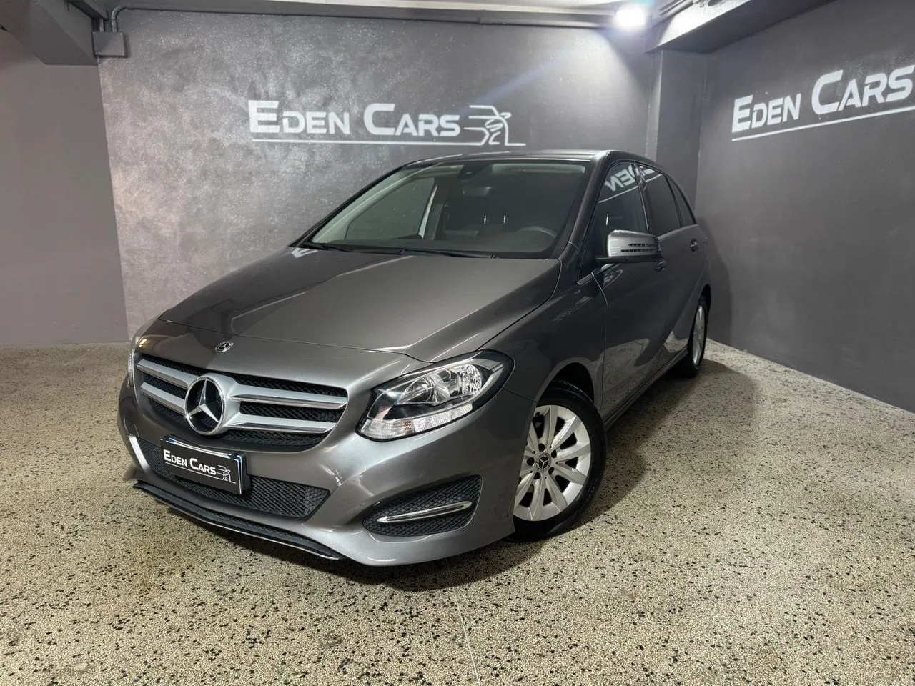 Mercedes-Benz B-Class 2017 photo 2