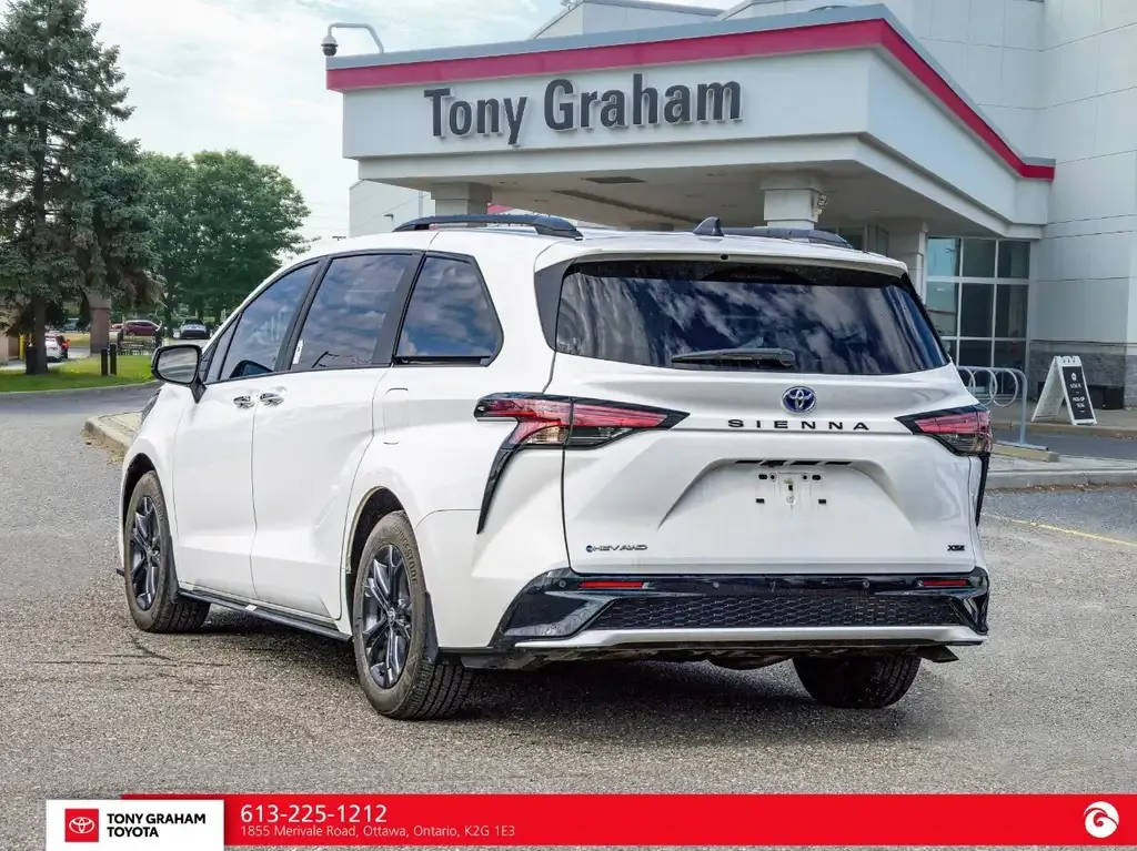 Toyota Sienna 2025 photo 4