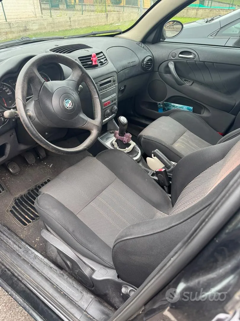 Alfa Romeo 147 2008 photo 5