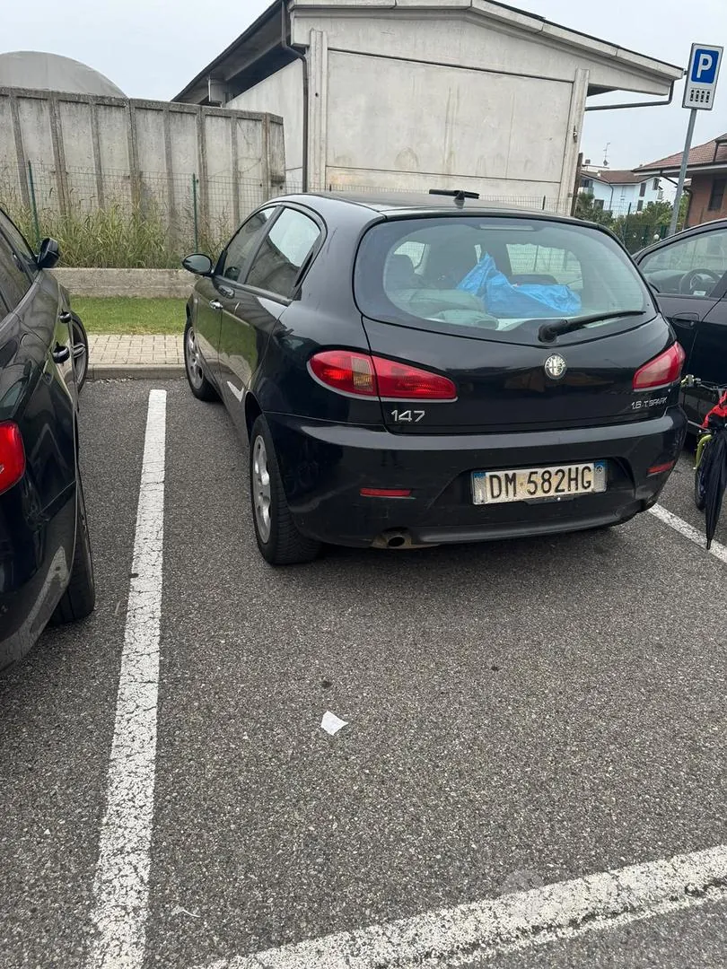 Alfa Romeo 147 2008 photo 4