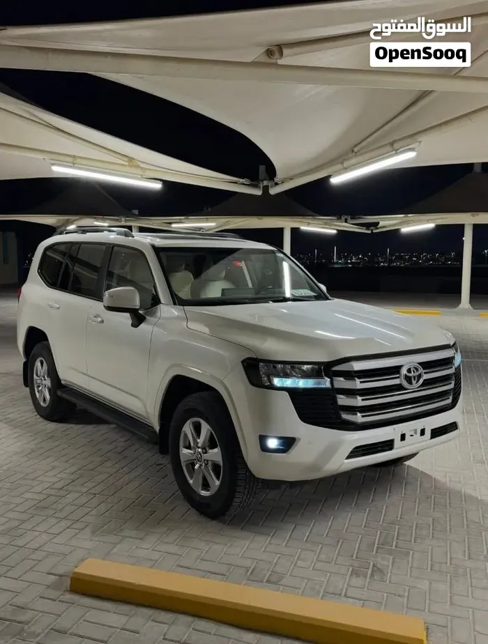 Toyota Land Cruiser 2023 photo 2