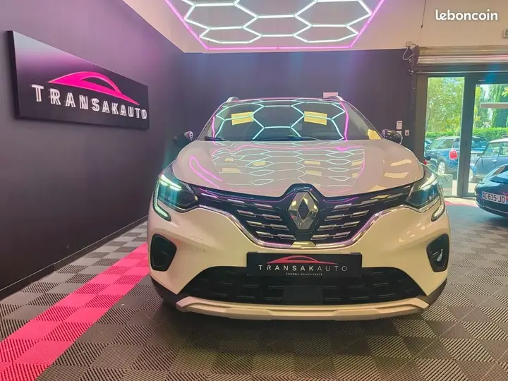 Renault Captur 2023 photo 2