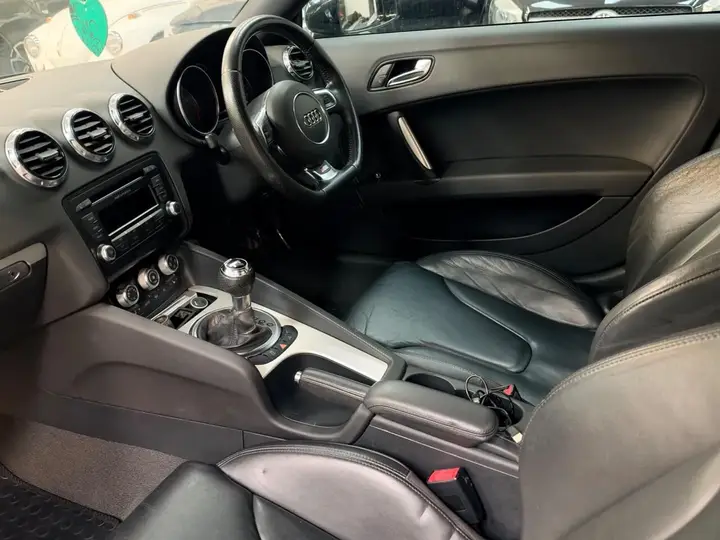 Audi Tt 2011 photo 3
