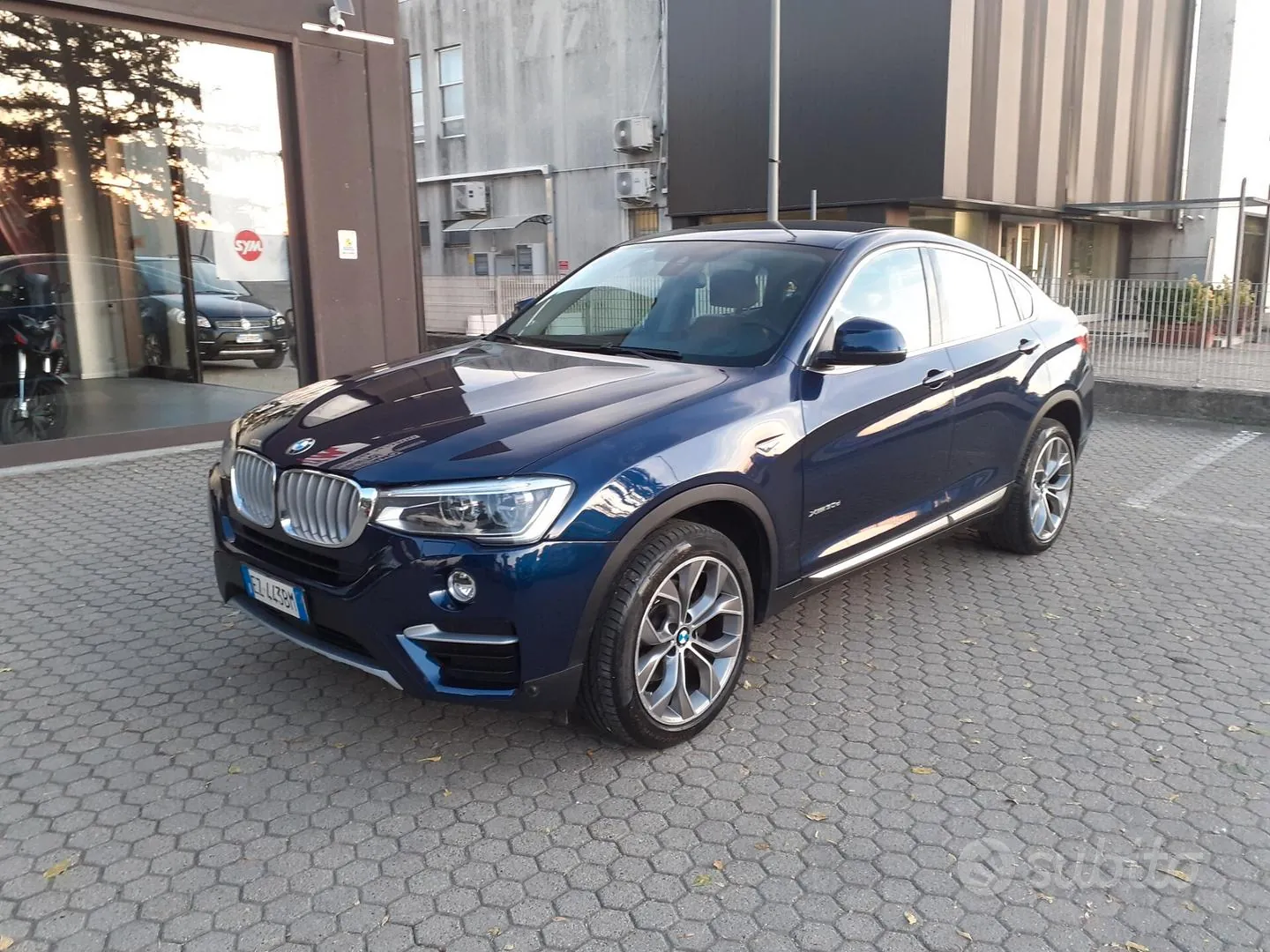 BMW X4 2015 photo 2