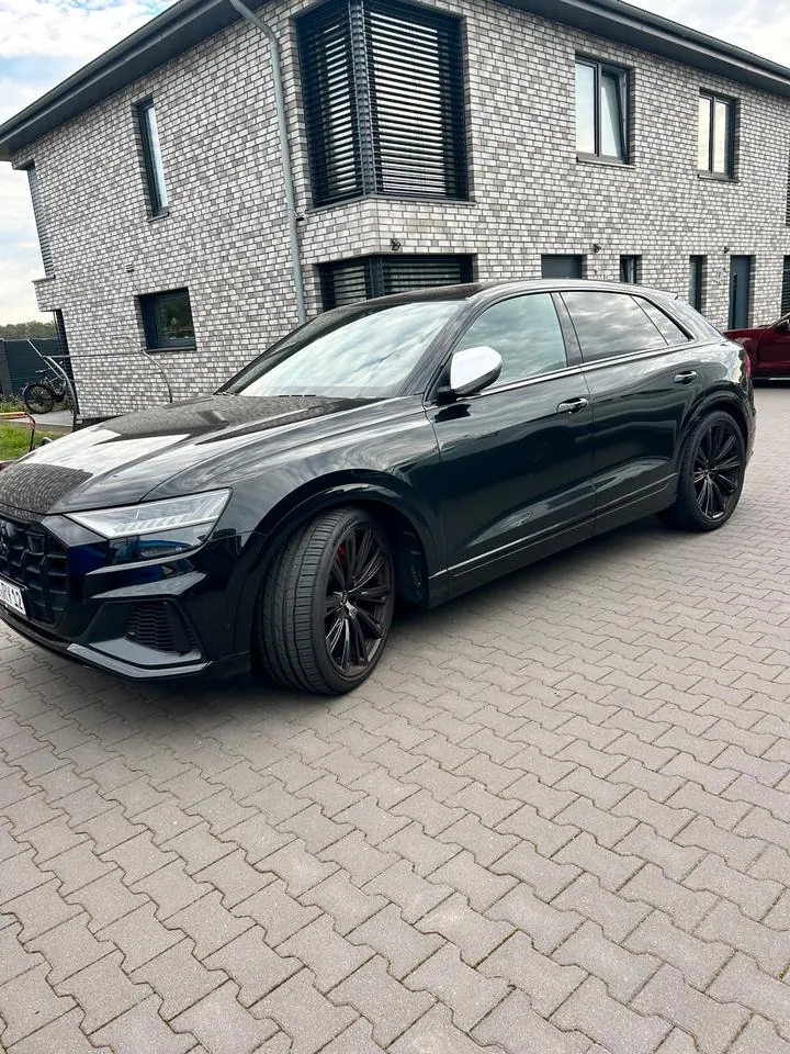 Audi Sq8