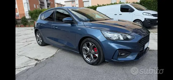 Ford Focus 2021 photo 2