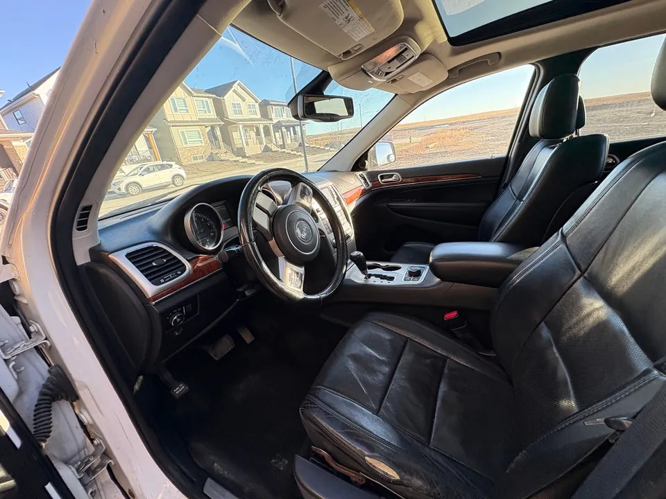 Jeep Grand Cherokee 2012 photo 4
