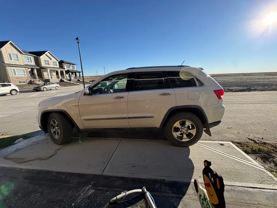 Jeep Grand Cherokee 2012 photo 3