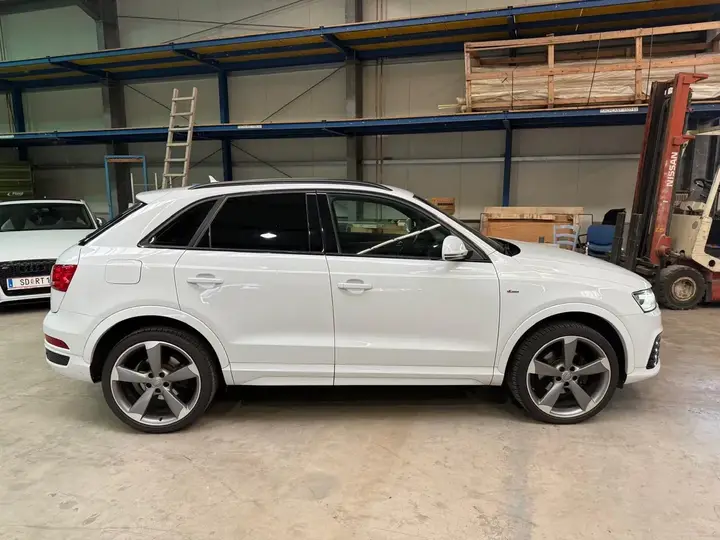 Audi Q3 2015 photo 3