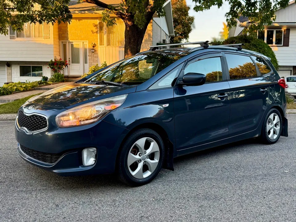 Kia Rondo 2014 photo 3