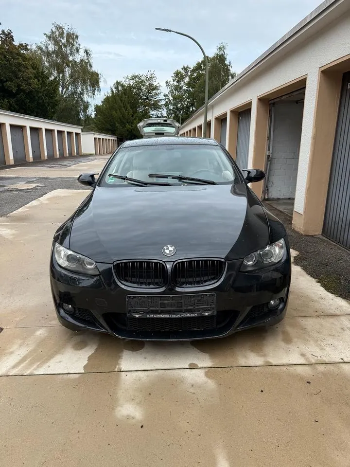 BMW 320I