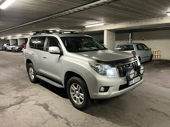 Toyota Land Cruiser 2010 photo 4