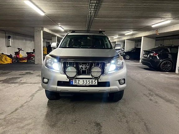 Toyota Land Cruiser 2010 photo 3