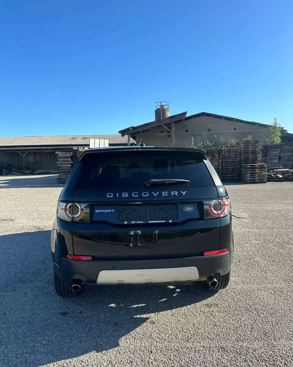 Land Rover Discovery Sport 2016 photo 2