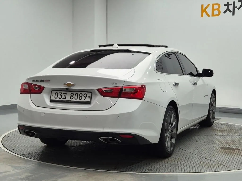 Chevrolet Malibu 2017 photo 3